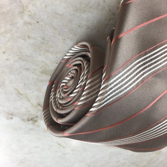 Kenneth Cole Reaction Regiment Tie - Picture 10 of 10